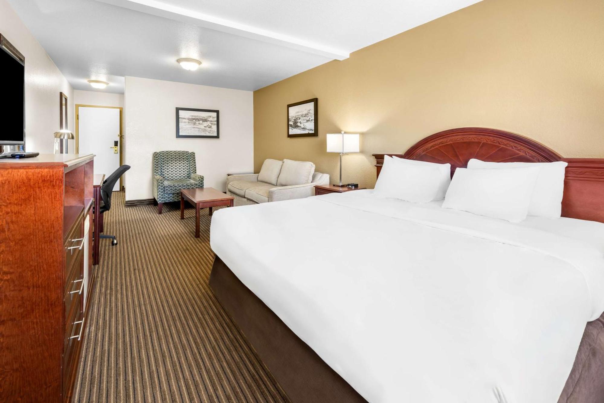 Surestay By Western Hotel 2*